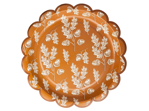 Acorns Scalloped Circle Paper Plates, Set of 8